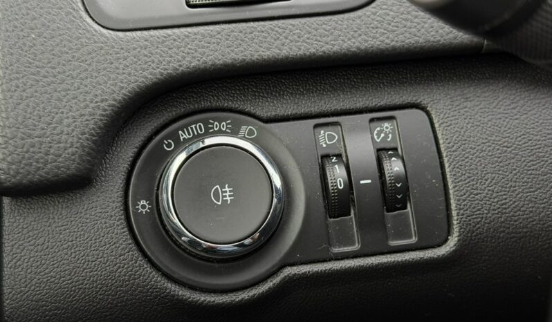 Opel Insignia Klimatronic, PDC 2x, Kamera cofania, Ele szyby 4x, CarPlay/AndroidAuto full