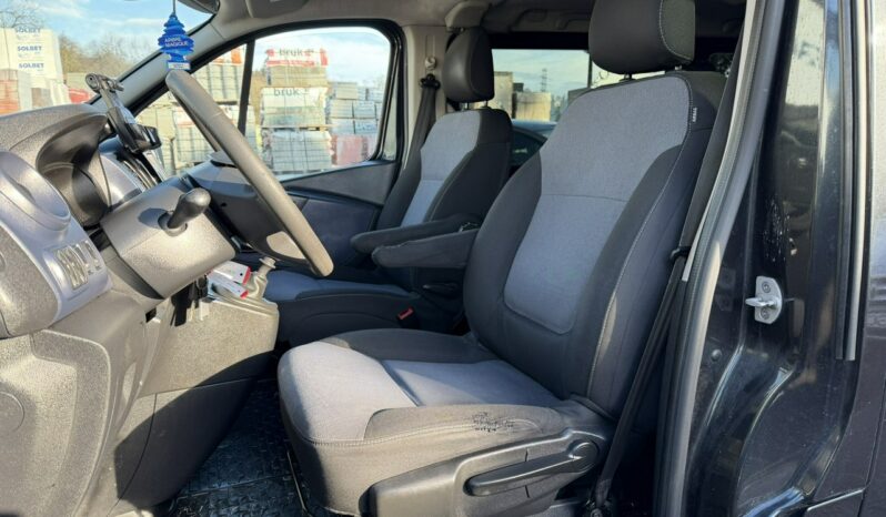 Opel Vivaro L2H1 8 Osób Klima, Ele szyby, Navi, PDC, Kamera cofania, 2 kpl. opon full