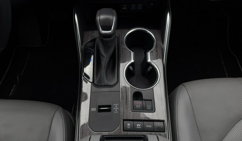 Toyota Highlander Hybryda, 4×4, Podgrz + wentyl. fotele, Hak, 7 osobowy, Klimatronic 3x full