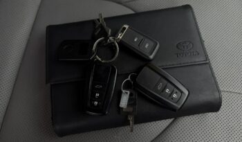 Toyota Highlander Hybryda, 4×4, Podgrz + wentyl. fotele, Hak, 7 osobowy, Klimatronic 3x full