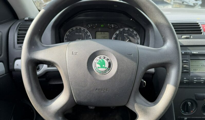 Škoda Octavia Klimatyzacja, Ele szyby 4x, Ele lusterka, Podłokietnik full