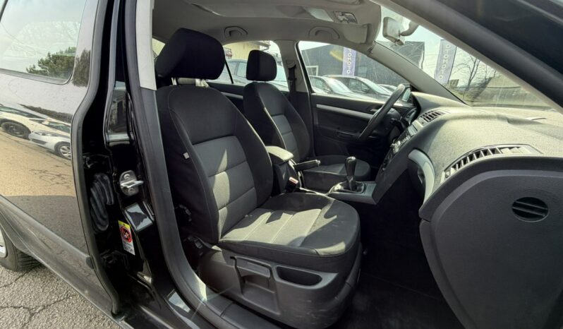 Škoda Octavia Klimatyzacja, Ele szyby 4x, Ele lusterka, Podłokietnik full