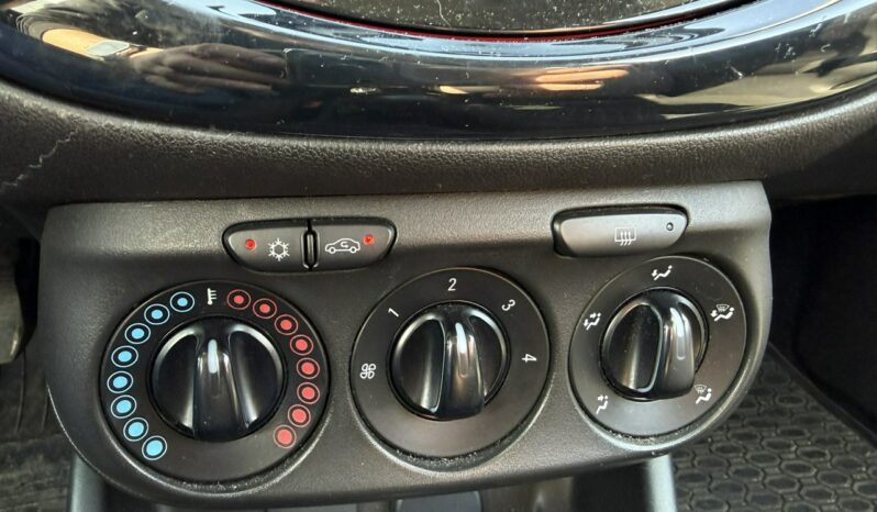 Opel Corsa Klimatyzacja, Duże radio, Ele szyby, Ele lusterka full