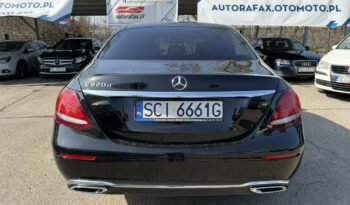Mercedes E 220 Klimatronic 2-stref, Hak, Skóra, Podgrz. fotele, CarPlay/AndroidAuto full
