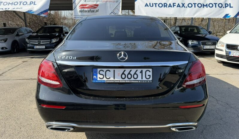 Mercedes E 220 Klimatronic 2-stref, Hak, Skóra, Podgrz. fotele, CarPlay/AndroidAuto full