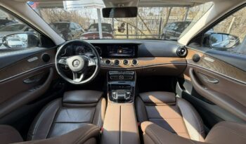Mercedes E 220 Klimatronic 2-stref, Hak, Skóra, Podgrz. fotele, CarPlay/AndroidAuto full