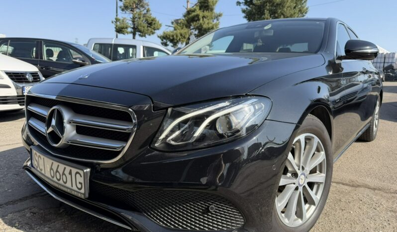 Mercedes E 220 Klimatronic 2-stref, Hak, Skóra, Podgrz. fotele, CarPlay/AndroidAuto full