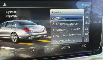 Mercedes E 220 Klimatronic 2-stref, Hak, Skóra, Podgrz. fotele, CarPlay/AndroidAuto full