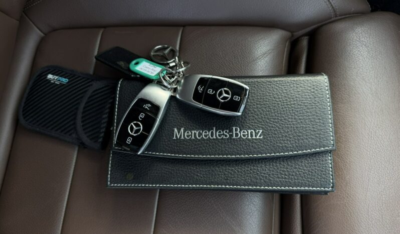 Mercedes E 220 Klimatronic 2-stref, Hak, Skóra, Podgrz. fotele, CarPlay/AndroidAuto full