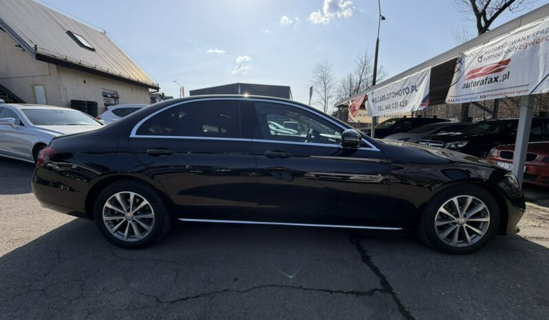 Mercedes E 220 Klimatronic 2-stref, Hak, Skóra, Podgrz. fotele, CarPlay/AndroidAuto full