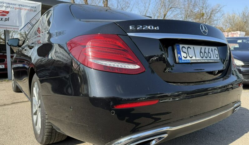 Mercedes E 220 Klimatronic 2-stref, Hak, Skóra, Podgrz. fotele, CarPlay/AndroidAuto full