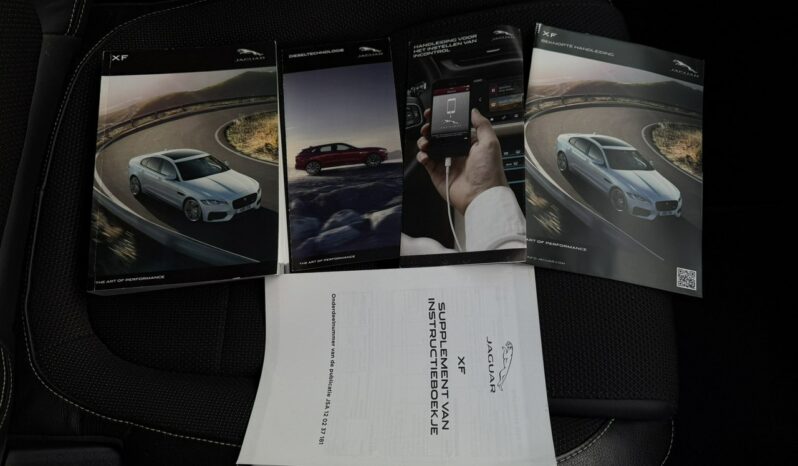 Jaguar XF Klimatronic 2-stref, Podgrz. fotele + kierownica, CarPlay/AndroidAuto full