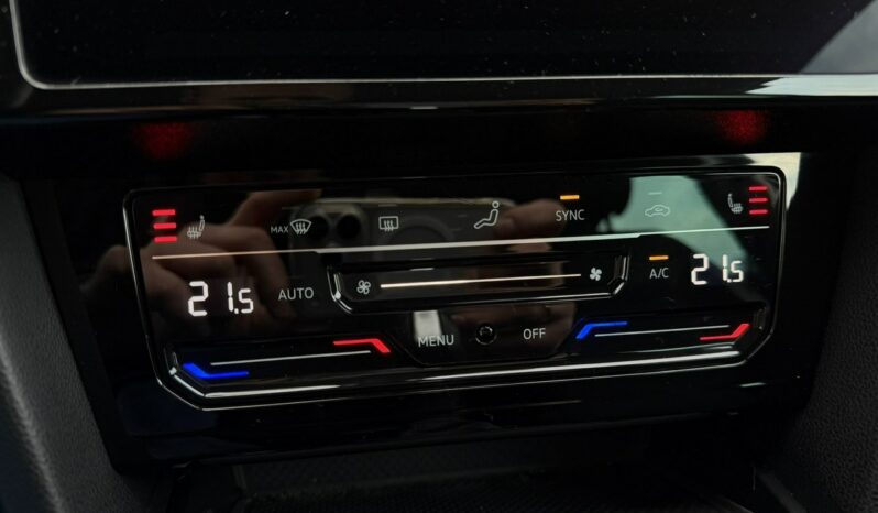 Volkswagen Passat Klimatronic 3-stref, Podgrz. fotele, Podgrz. szyba, Skóra/Alcantara full