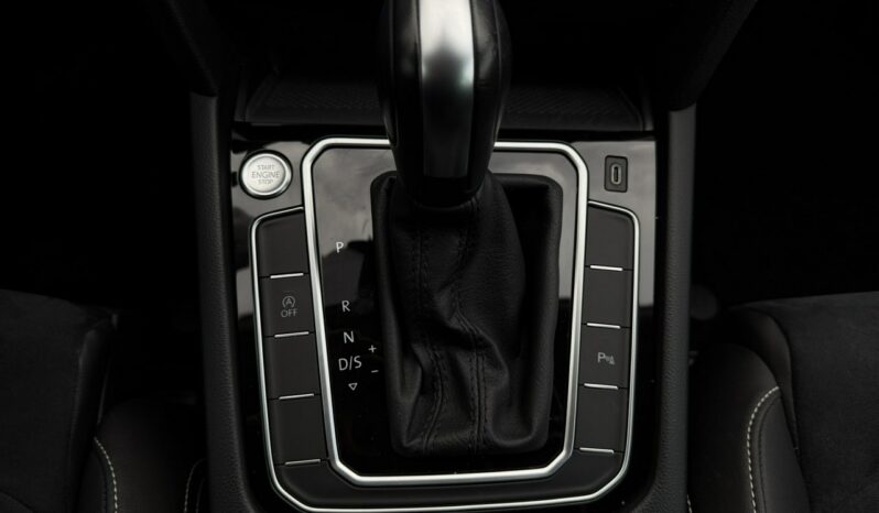 Volkswagen Passat Klimatronic 3-stref, Podgrz. fotele, Podgrz. szyba, Skóra/Alcantara full