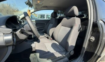 Seat Ibiza Dwa komplety kół, Radio, Wspomaganie kierownicy, ABS full