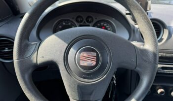 Seat Ibiza Dwa komplety kół, Radio, Wspomaganie kierownicy, ABS full