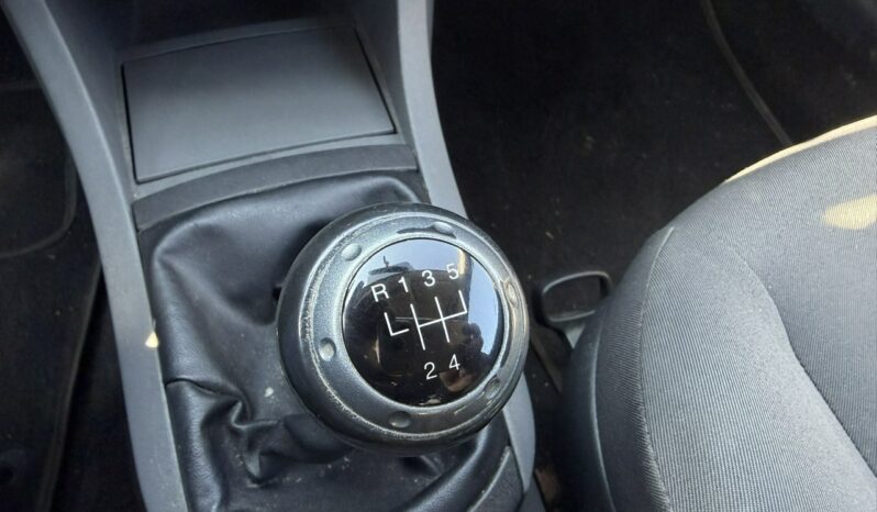 Seat Ibiza Dwa komplety kół, Radio, Wspomaganie kierownicy, ABS full