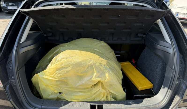 Seat Ibiza Dwa komplety kół, Radio, Wspomaganie kierownicy, ABS full