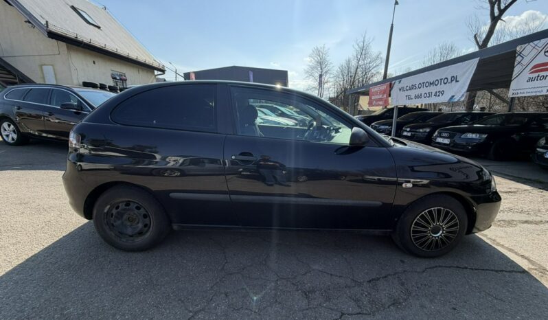 Seat Ibiza Dwa komplety kół, Radio, Wspomaganie kierownicy, ABS full