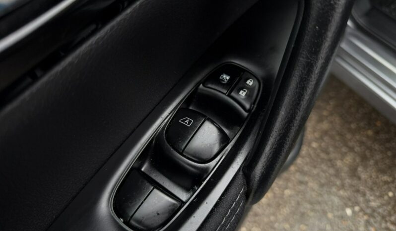 Nissan Qashqai Klimatronic 2-stref, Panorama, PDC 2x, Kamery 360, Nawigacja full