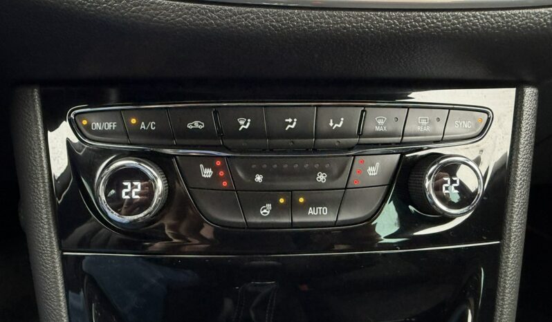 Opel Astra Klimatronic 2-stref, Podgrz. fotele przód i tył + kierownica, CarPlay full