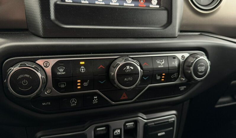 Jeep Wrangler 4×4, Reduktor, Klimatronic 2-stref, Podgrz. fotele i kierownica full
