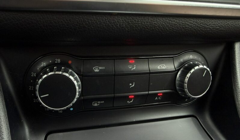 Mercedes GLA 250 4Matic, Klimatyzacja, Nawigacja, 2 kpl. opon, Podgrz. fotele, Skóra full