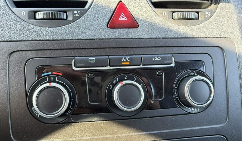 Volkswagen Caddy 4×4, Klimatyzacja, Hak holowniczy, Ele szyby, Ele lusterka full