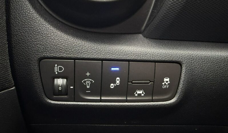 Hyundai Kona Klimatronic, PDC, Kamera cofania, Navi, CarPlay/AndroidAuto full