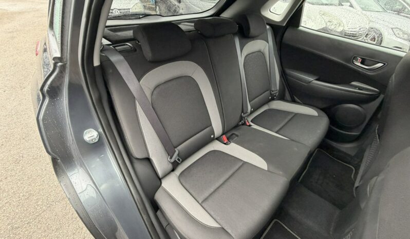 Hyundai Kona Klimatronic, PDC, Kamera cofania, Navi, CarPlay/AndroidAuto full