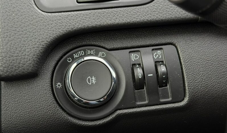Opel Insignia Klimatronic, PDC 2x, Kamera cofania, Ele szyby 4x, CarPlay/AndroidAuto full