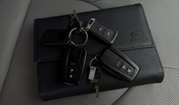 Toyota Highlander Hybryda, 4×4, Podgrz + wentyl. fotele, Hak, 7 osobowy, Klimatronic 3x full