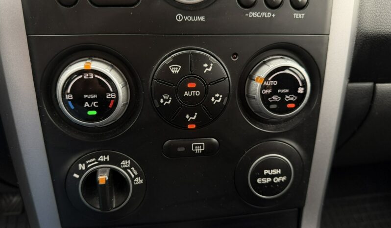 Suzuki Grand Vitara 4×4, Klimatronic, Tempomat, 2 kpl. kół, Hak, Podgrz. fotele, Ele szyby full