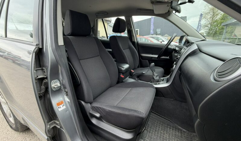 Suzuki Grand Vitara 4×4, Klimatronic, Tempomat, 2 kpl. kół, Hak, Podgrz. fotele, Ele szyby full