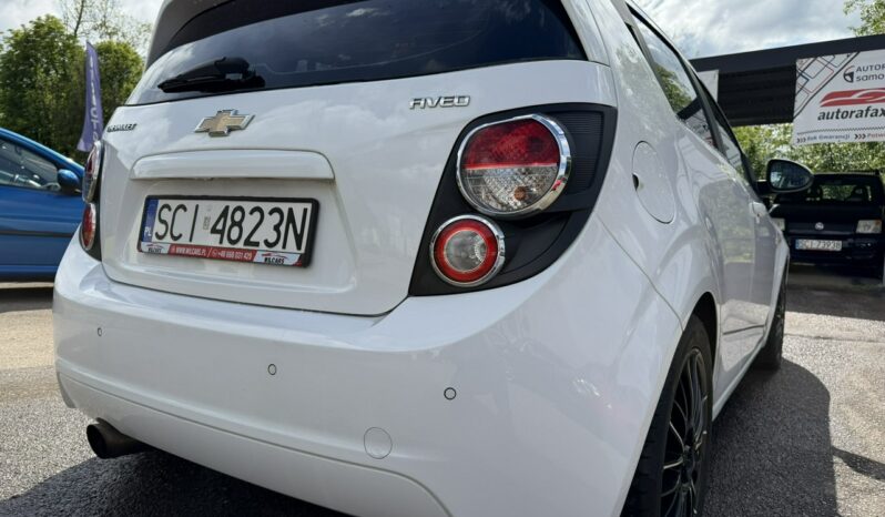 Chevrolet Aveo Klimatyzacja, 2 kpl. kół, Podgrzewane fotele, Alu 17″, Czujniki parkow full