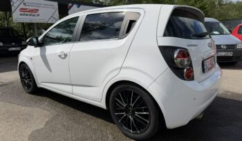 Chevrolet Aveo Klimatyzacja, 2 kpl. kół, Podgrzewane fotele, Alu 17″, Czujniki parkow full