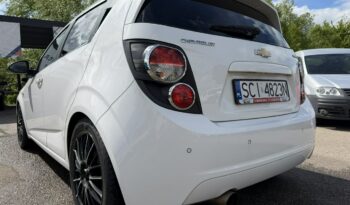 Chevrolet Aveo Klimatyzacja, 2 kpl. kół, Podgrzewane fotele, Alu 17″, Czujniki parkow full