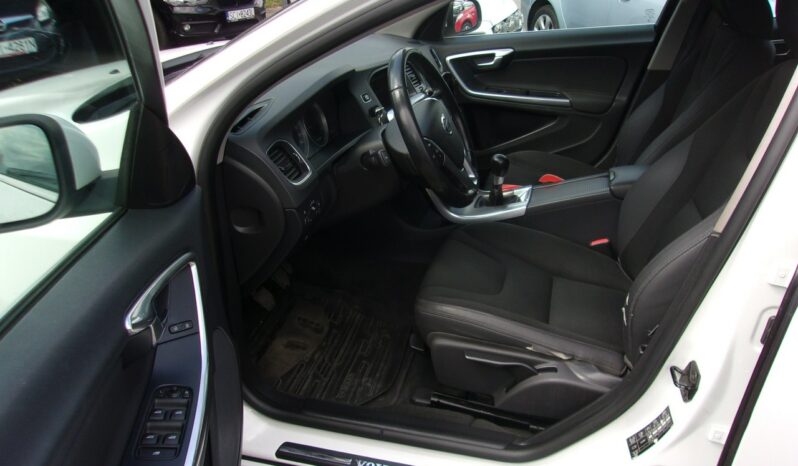 Volvo V60 V60 2.0 D3 Momentum full
