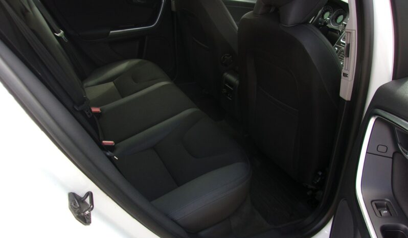 Volvo V60 V60 2.0 D3 Momentum full