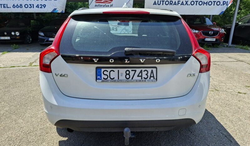 Volvo V60 V60 2.0 D3 Momentum, Webasto, Bluetooth, Hak, PDC, Bi-Xenon full