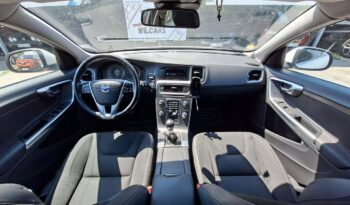 Volvo V60 V60 2.0 D3 Momentum, Webasto, Bluetooth, Hak, PDC, Bi-Xenon full
