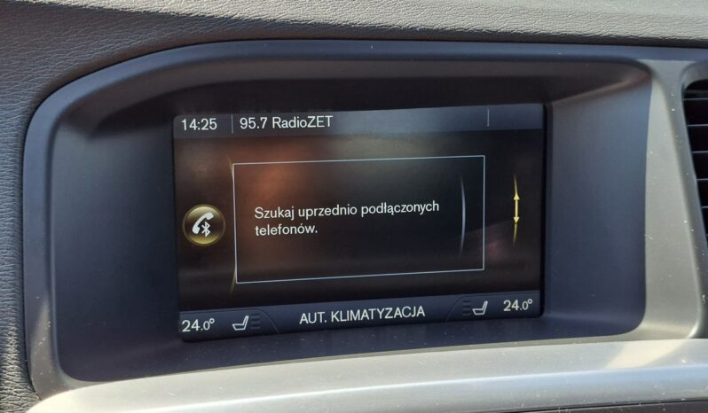 Volvo V60 V60 2.0 D3 Momentum, Webasto, Bluetooth, Hak, PDC, Bi-Xenon full