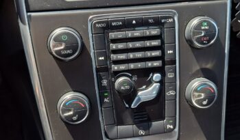 Volvo V60 V60 2.0 D3 Momentum, Webasto, Bluetooth, Hak, PDC, Bi-Xenon full