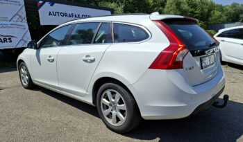 Volvo V60 V60 2.0 D3 Momentum, Webasto, Bluetooth, Hak, PDC, Bi-Xenon full