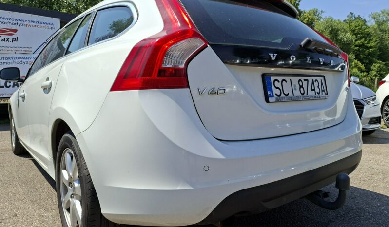 Volvo V60 V60 2.0 D3 Momentum, Webasto, Bluetooth, Hak, PDC, Bi-Xenon full