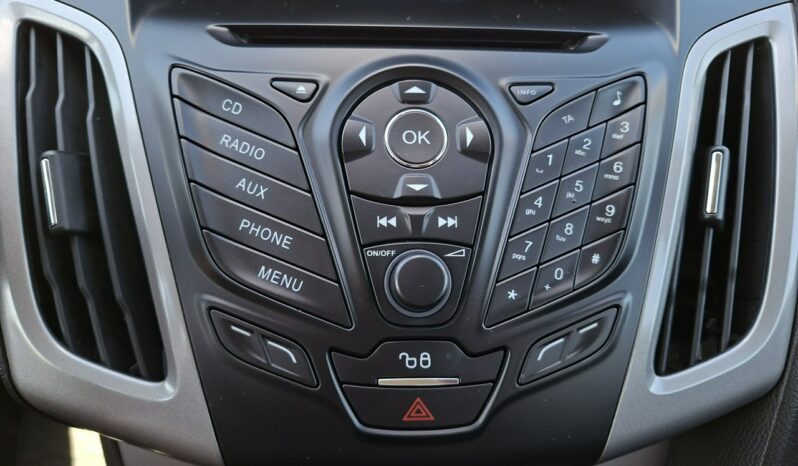 Ford Focus Klimatyzacja, Podgrzewana szyba czołowa, 2 kpl. kół, Bi-Xenon full