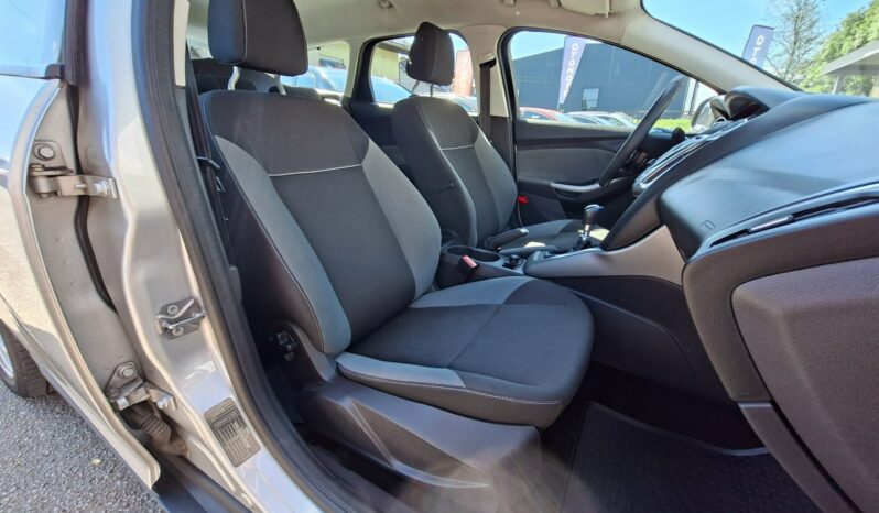 Ford Focus Klimatyzacja, Podgrzewana szyba czołowa, 2 kpl. kół, Bi-Xenon full