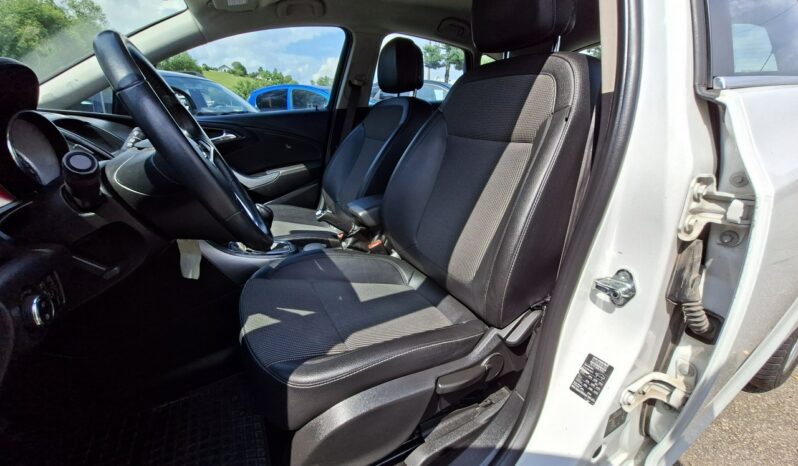 Opel Astra Klimatyzacja automatyczna 2-stref, Bluetooth, AUX, USB, PDC 2x full