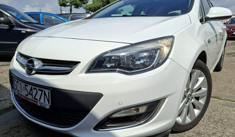 Opel Astra Klimatyzacja automatyczna 2-stref, Bluetooth, AUX, USB, PDC 2x full