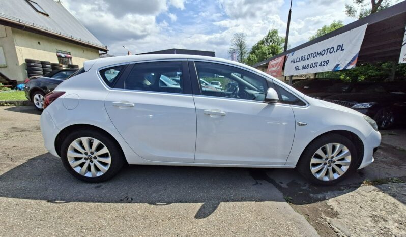 Opel Astra Klimatyzacja automatyczna 2-stref, Bluetooth, AUX, USB, PDC 2x full